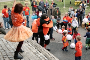 The Oriole Bird joins in for a game during "Baseball."